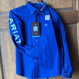 ARIAT boy’s royal blue logo rodeo shirt. Size M (10/12). NWT.